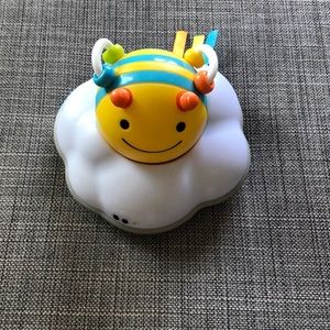 Skip hop bee crawler